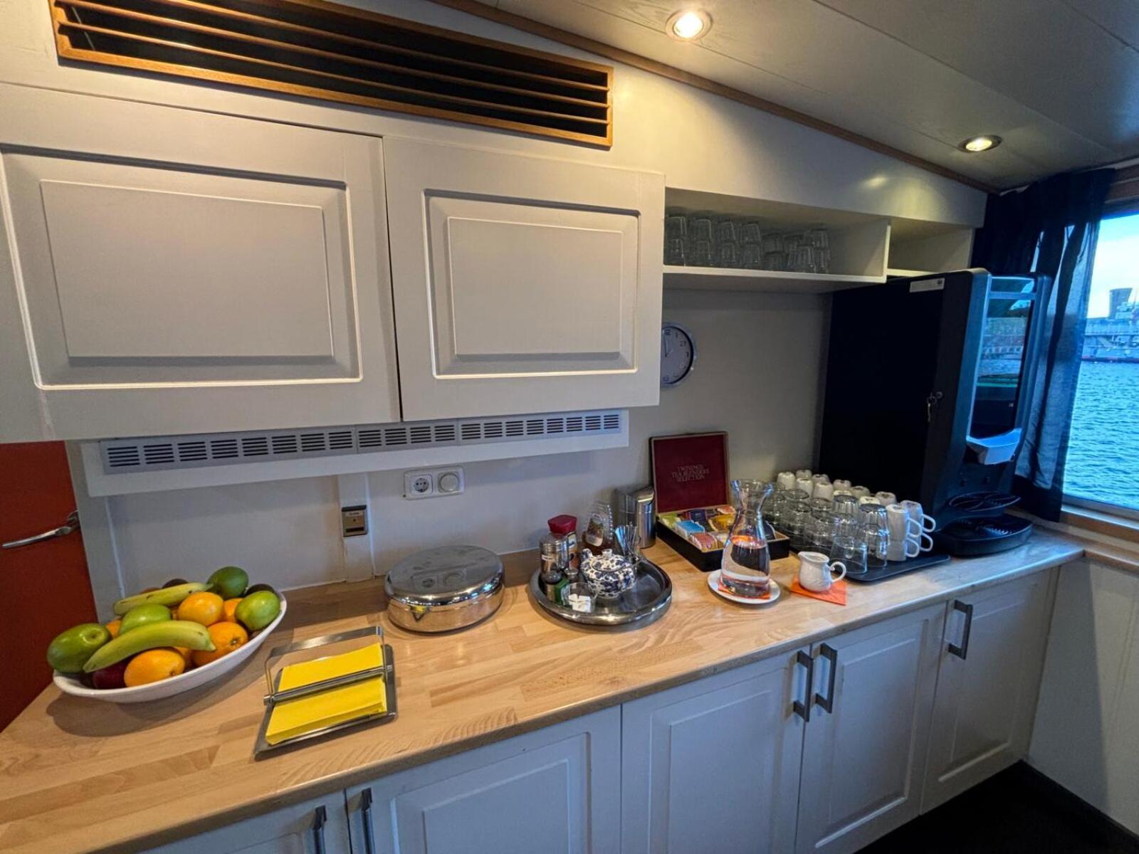 Hotelboat Iris Groningen Ngoại thất bức ảnh