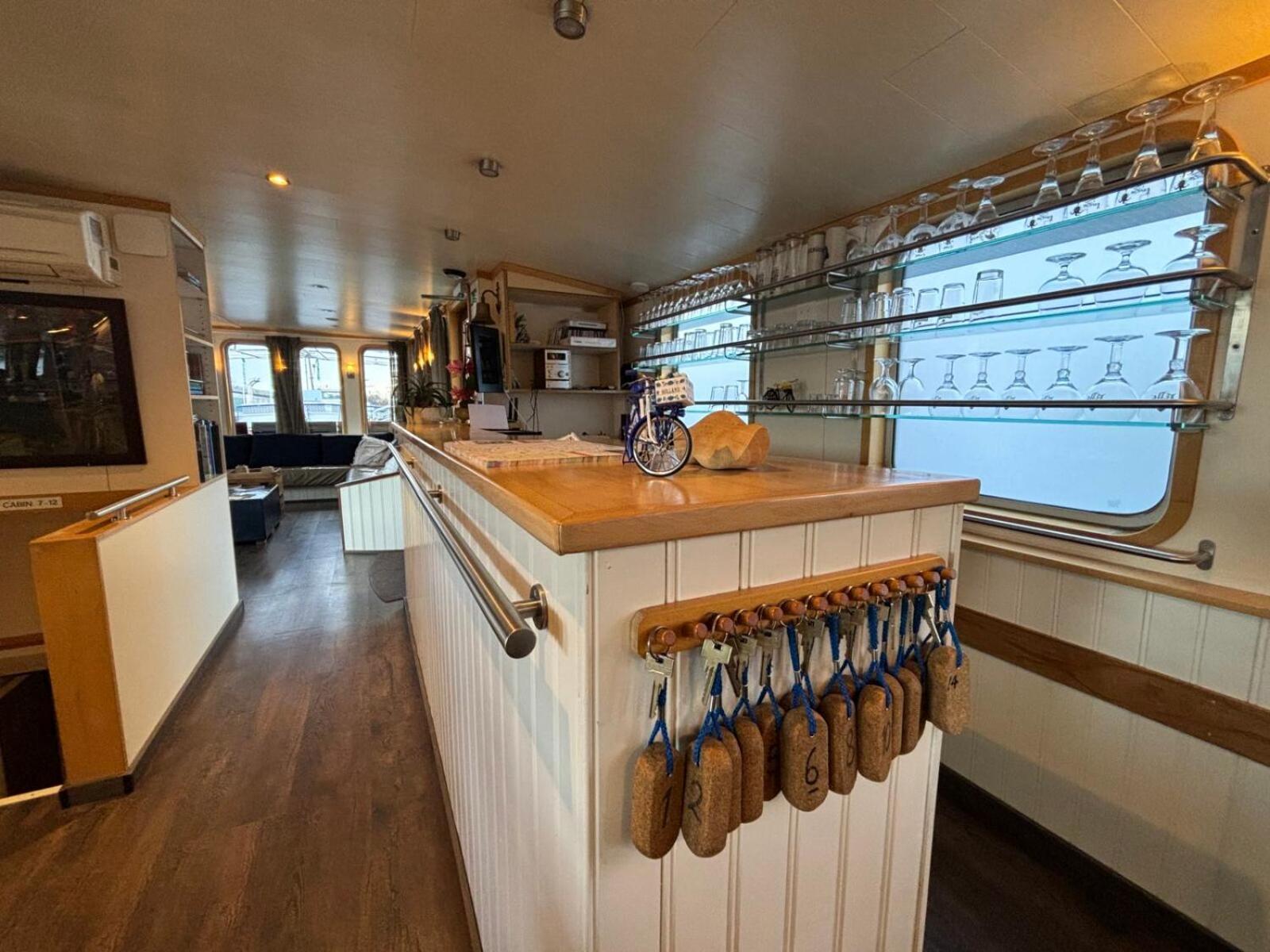 Hotelboat Iris Groningen Ngoại thất bức ảnh