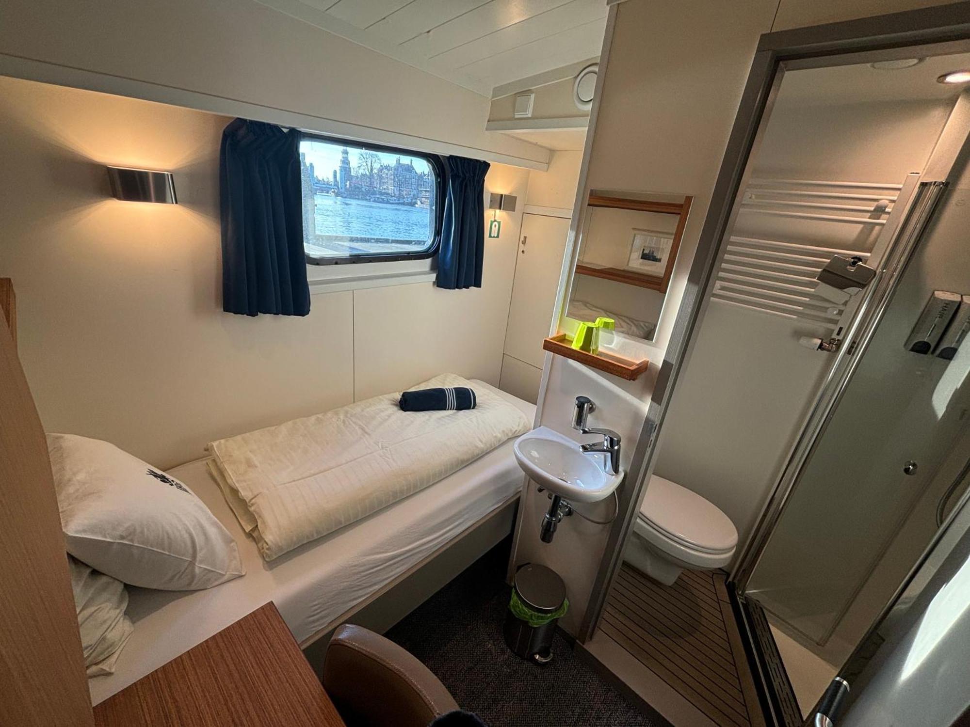 Hotelboat Iris Groningen Ngoại thất bức ảnh